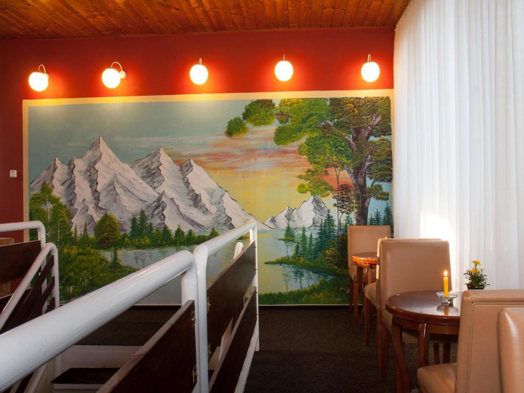 Hotel & Hostel Florian براغ المظهر الخارجي الصورة