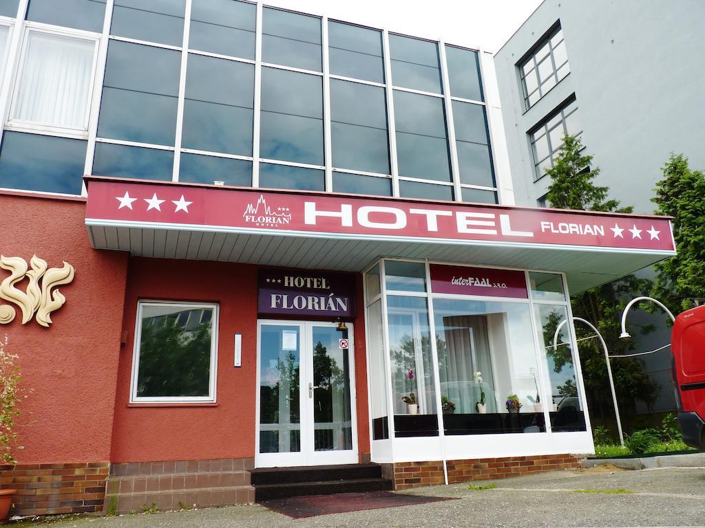 Hotel & Hostel Florian براغ المظهر الخارجي الصورة