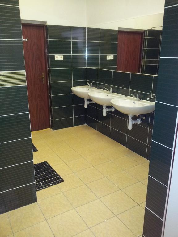 Hotel & Hostel Florian براغ الغرفة الصورة